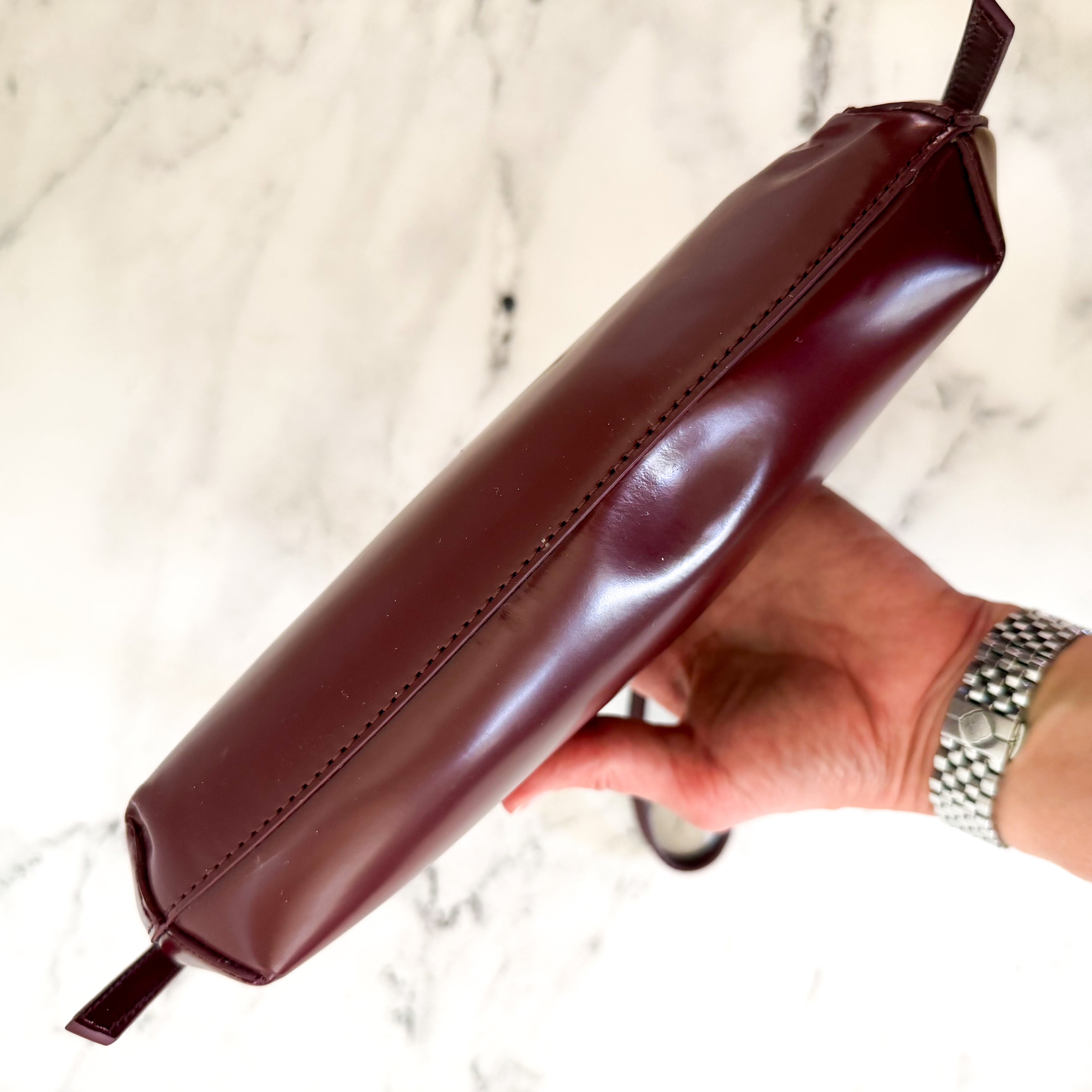 & Other Stories Sleek Leather Shoulder Bag in Burgundy Oxblood