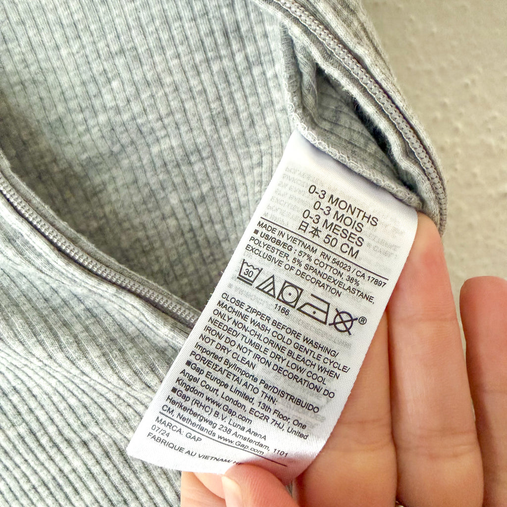 Baby Gap Heather Grey Ribbed Texture 2-Way Zipper Footed Sleeper | 0-3m