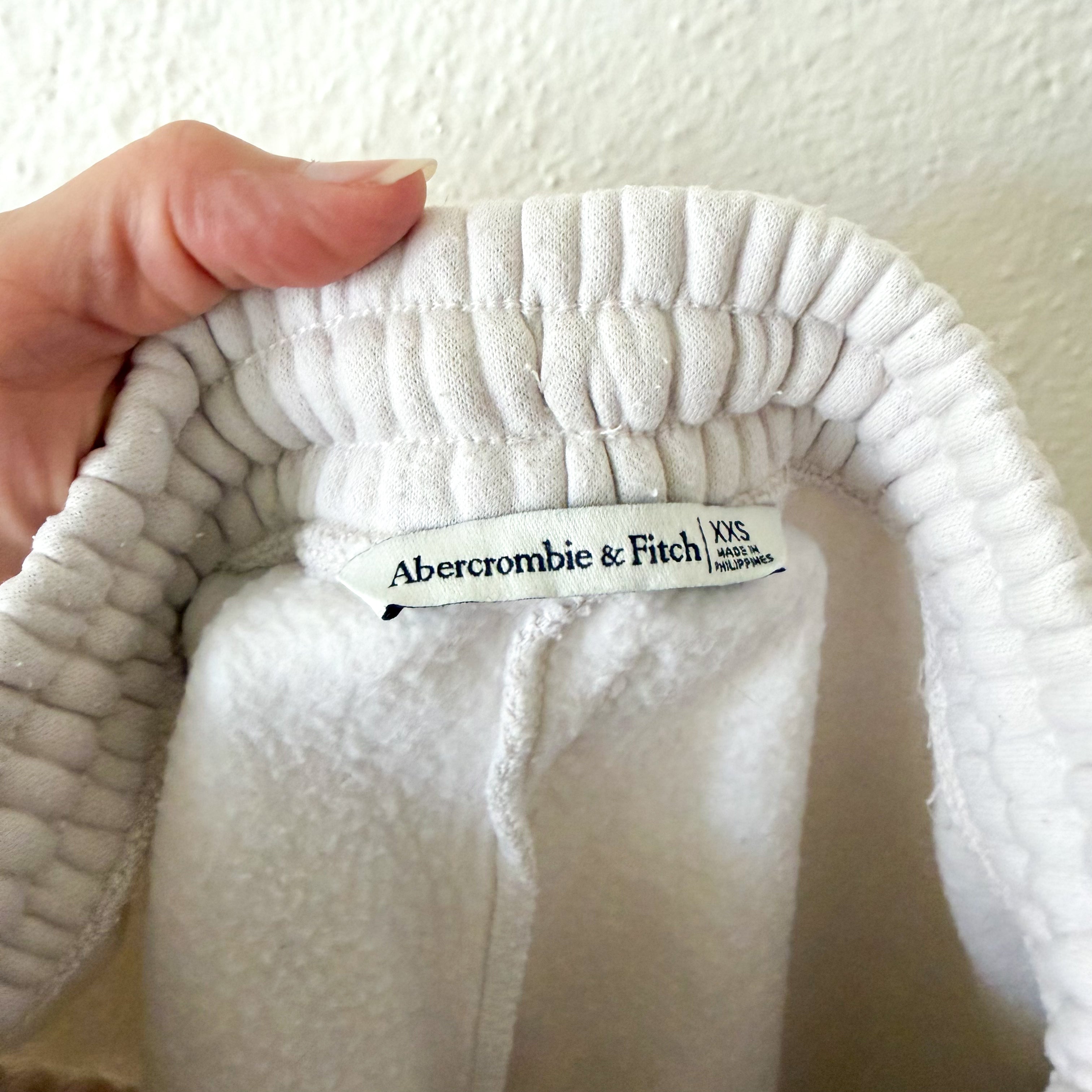 Abercombie & Fitch Sunday Sweatpant Jogger in Cream | XXS