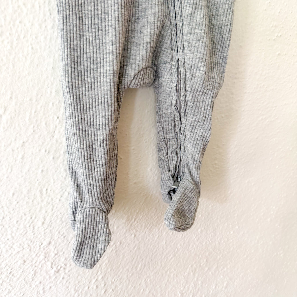 Baby Gap Heather Grey Ribbed Texture 2-Way Zipper Footed Sleeper | 0-3m
