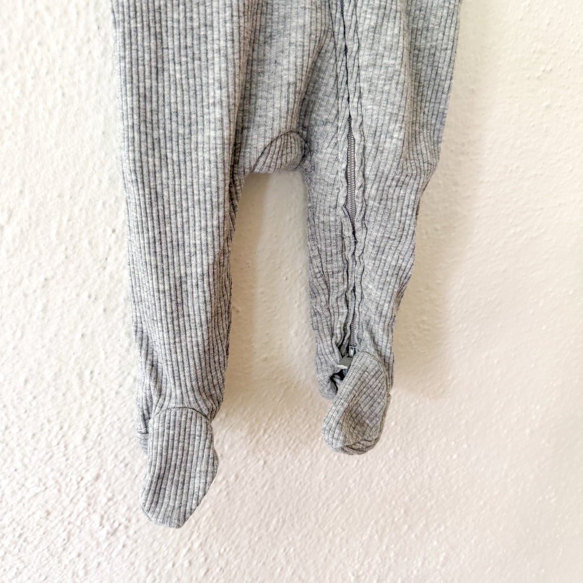 Baby Gap Heather Grey Ribbed Texture 2-Way Zipper Footed Sleeper | 0-3m