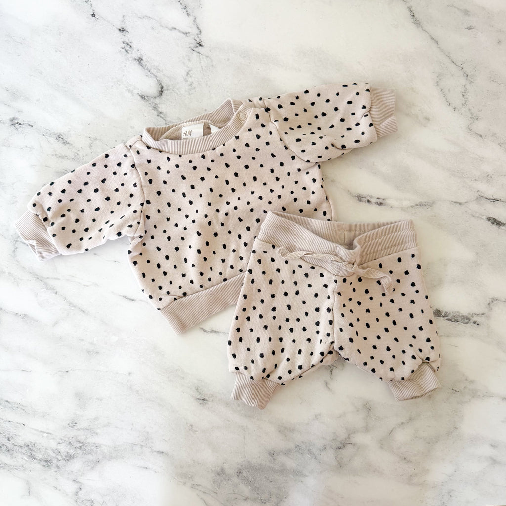 H&M Cream Black Dot Sweatshirt + Sweatshorts Matching Set | Premie