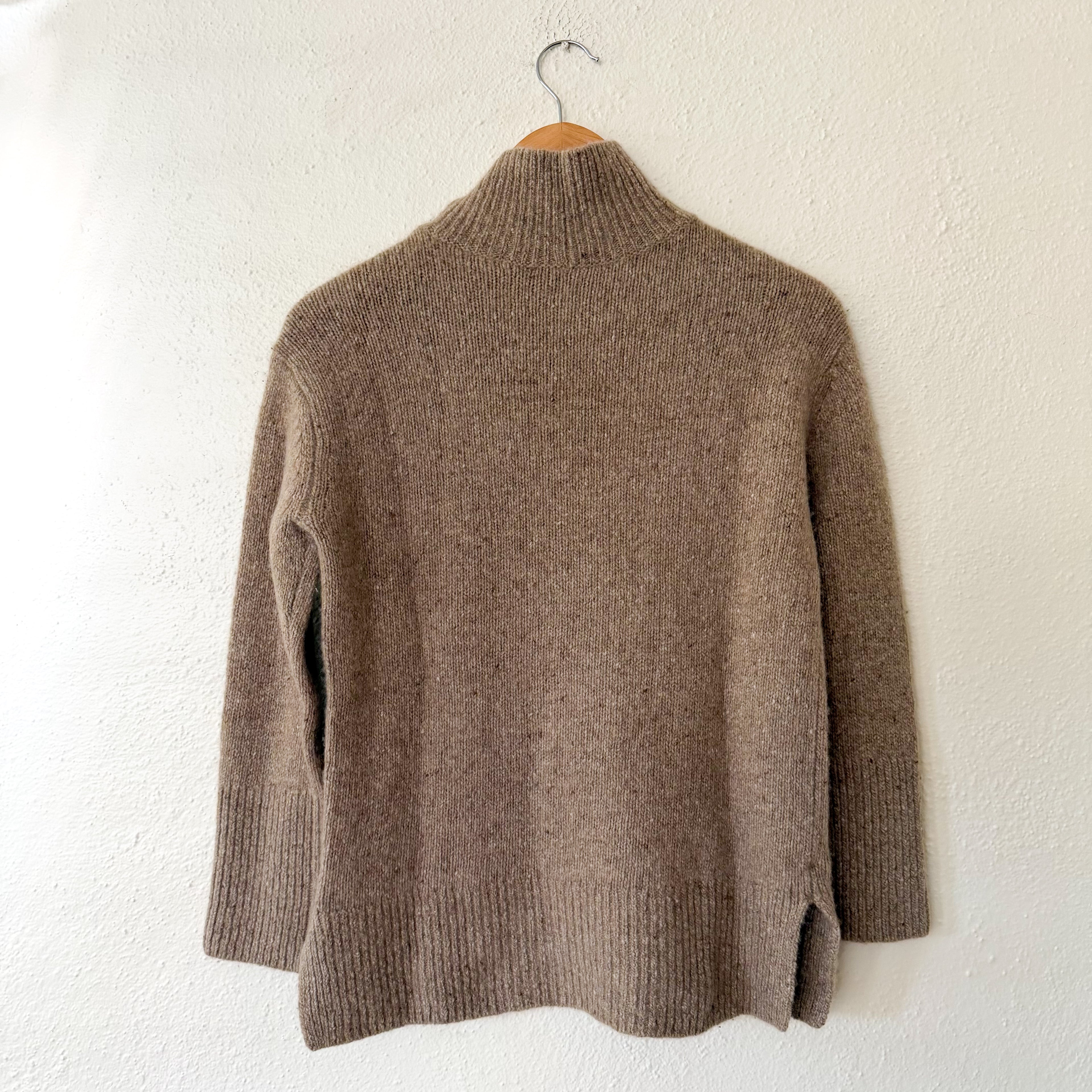 Vince 100% Cashmere Donegal Side Slit Turtleneck Sweater in Beige Camel | XXS