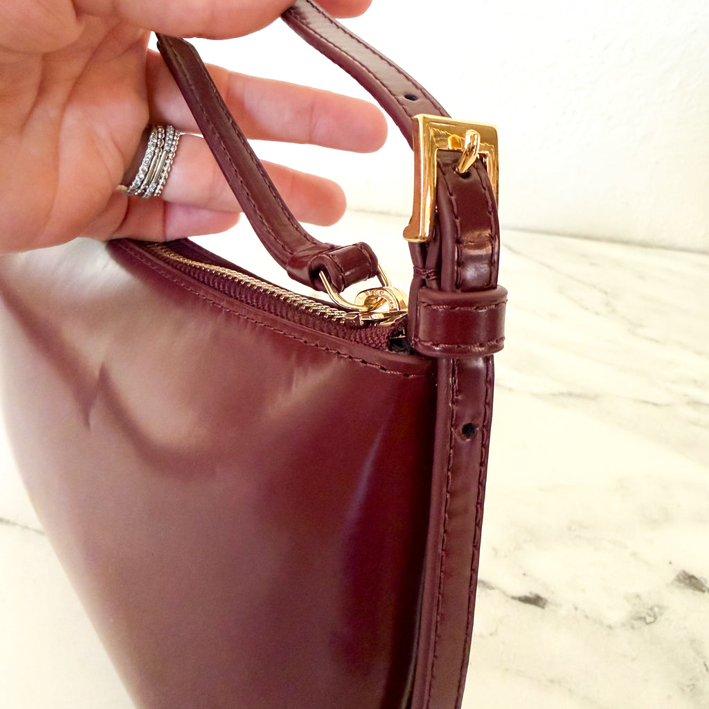 & Other Stories Sleek Leather Shoulder Bag in Burgundy Oxblood