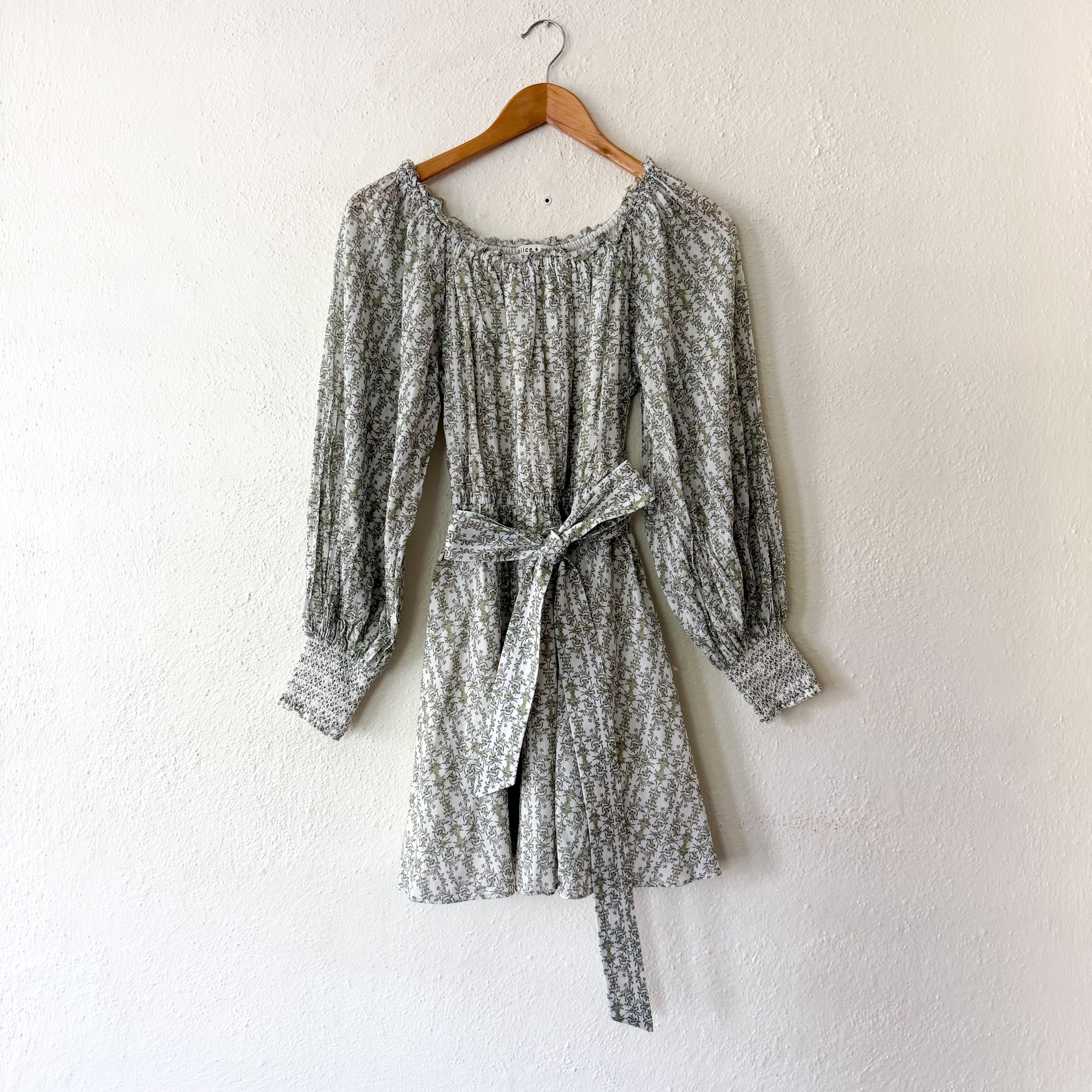 Alice + Olivia Boho Green Filigree Long Sleeve Mini Dress | XS
