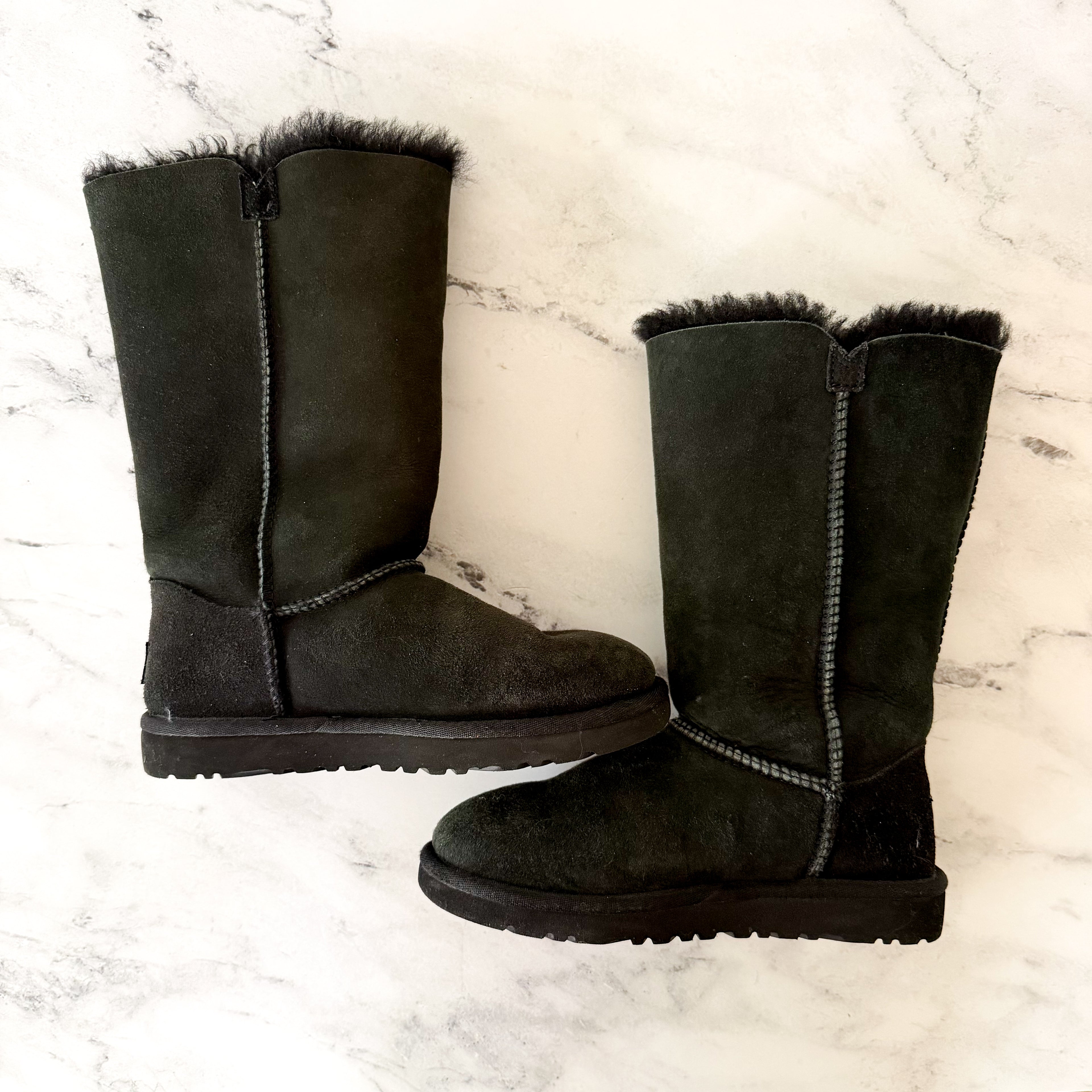 UGG Australia Black Sheepskin Bailey Button Triplet Boots | 2Y