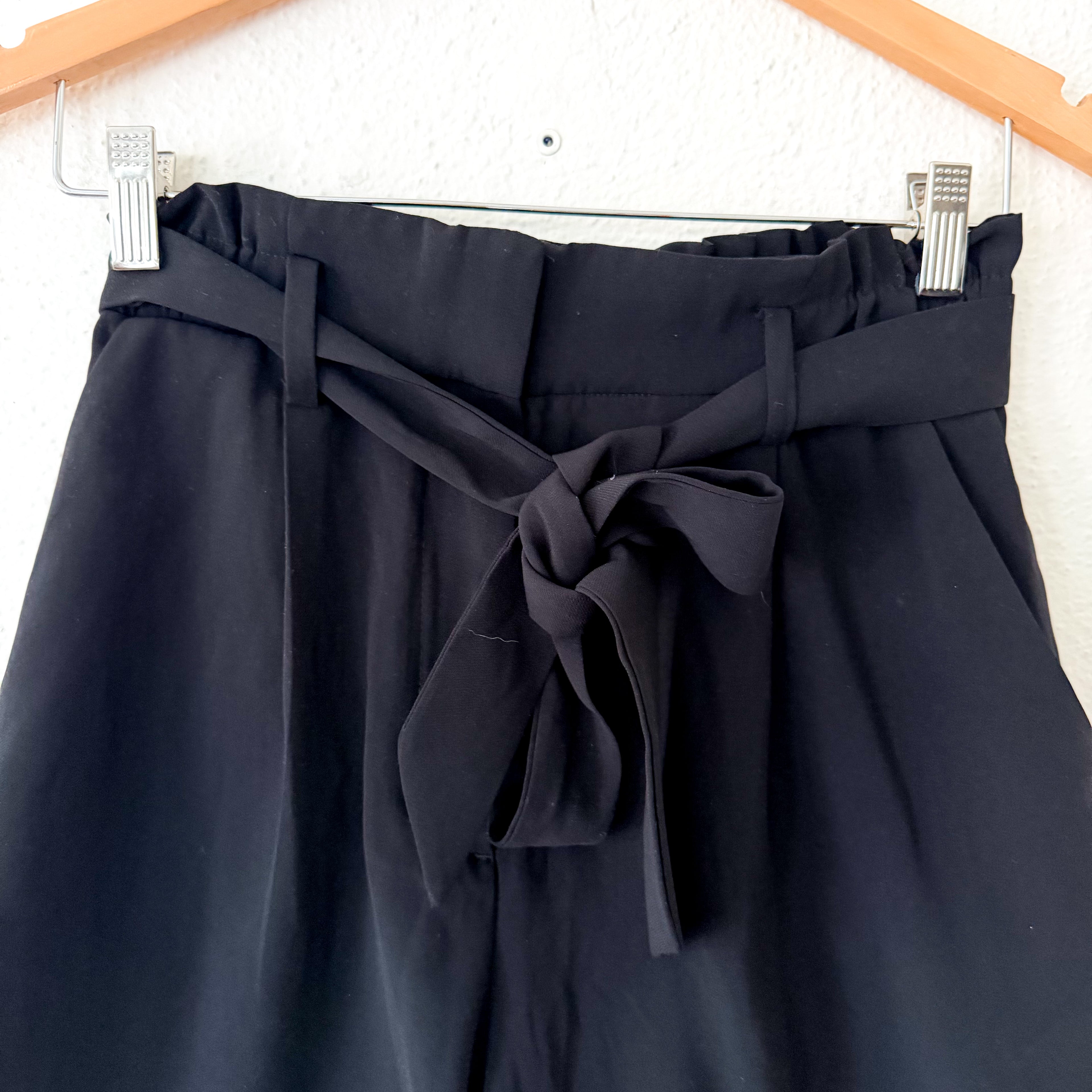 H&M Black Belted Suiting 3" Shorts | 4