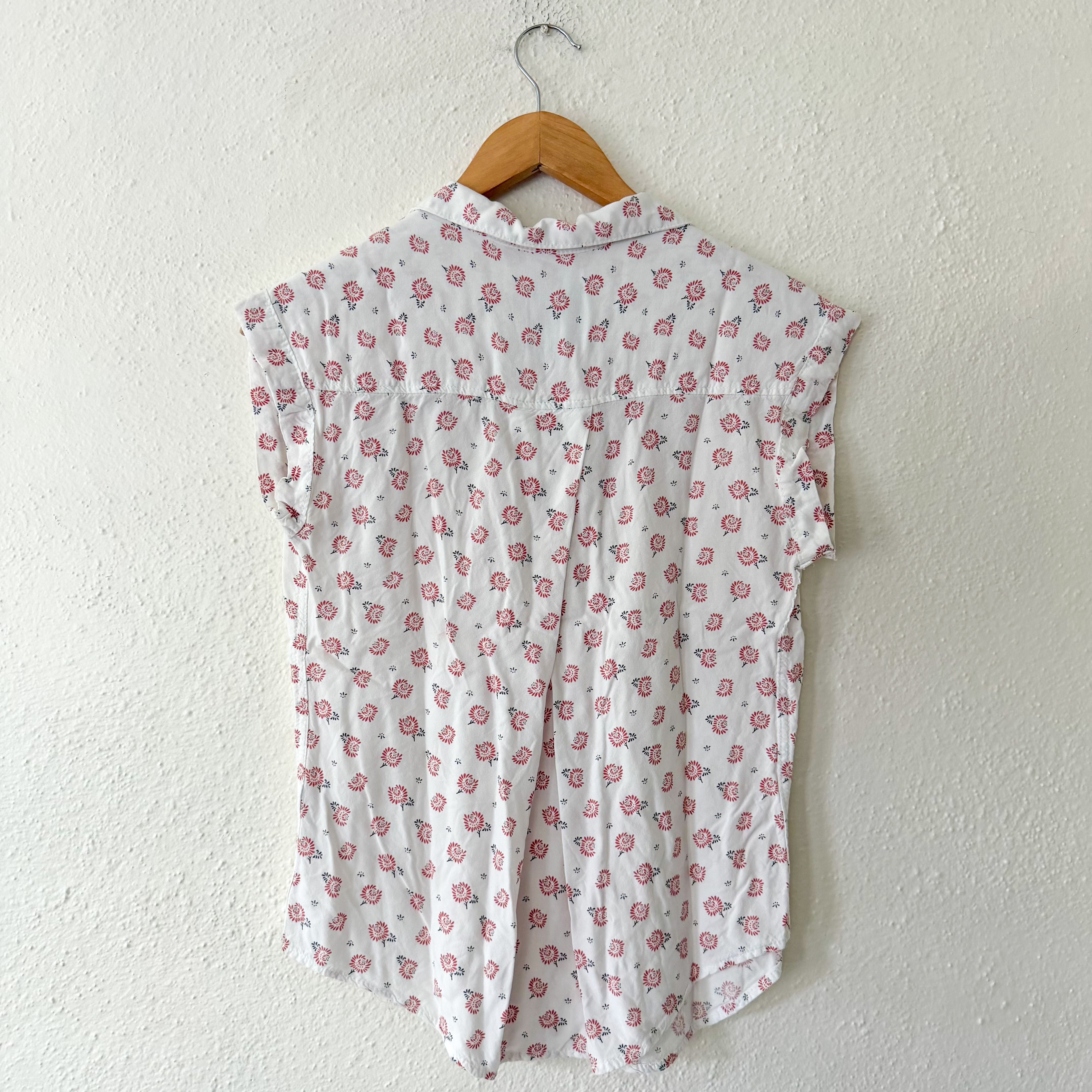 Jachs New York Girlfriend Floral Rayon Short Sleeve Button Up Blouse | XS