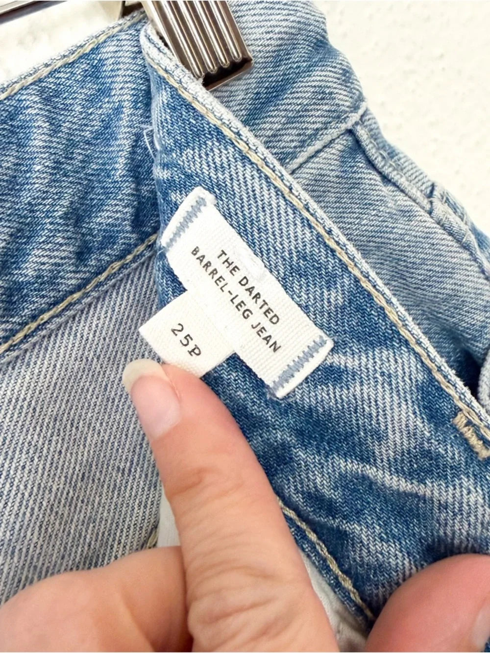 Madewell The Darted Barrel-Leg Rigid Jean in Edmonson Wash | 25P